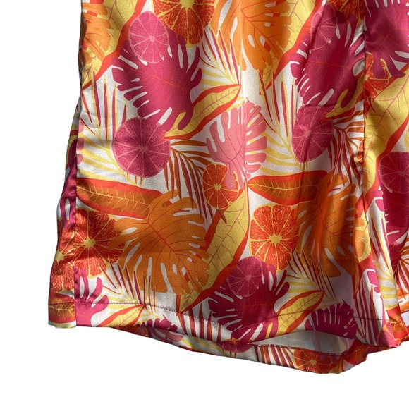 Gyal Bashy Recycled Lucia Silky Printed Lounge Shorts - Picture 4 of 7